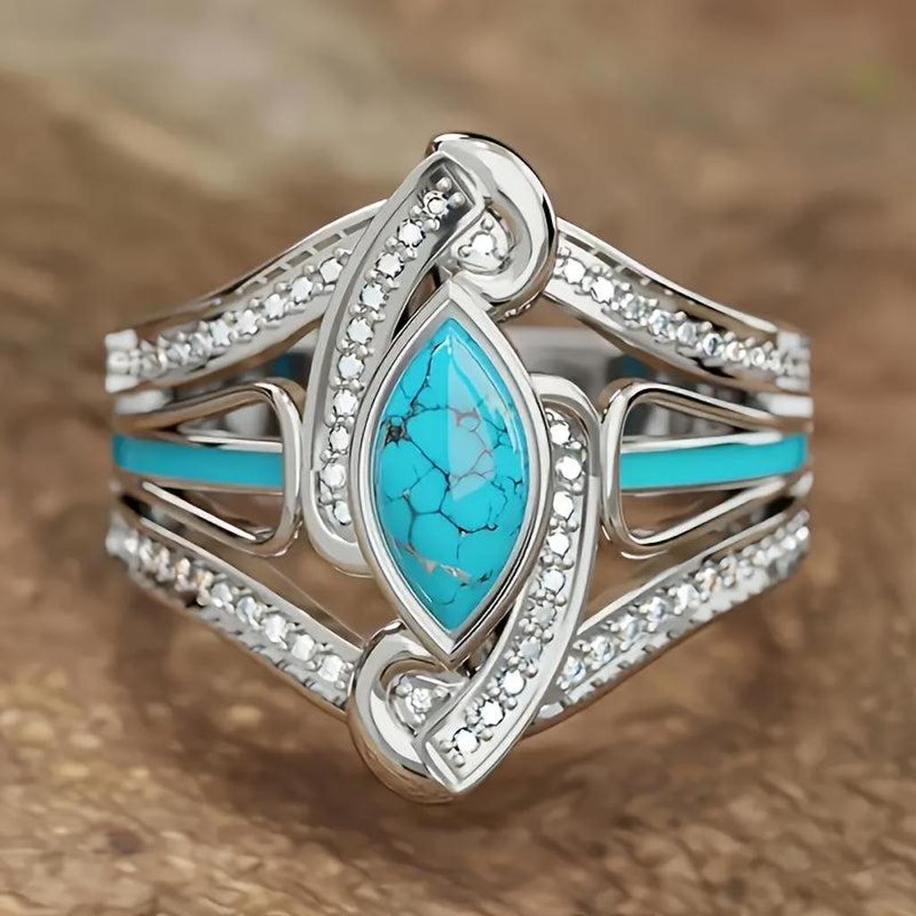 Ring with Turquoise in White Gold