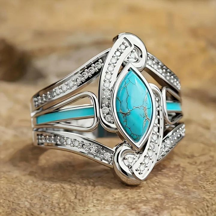 Ring with Turquoise in White Gold