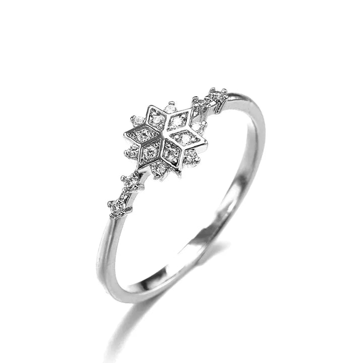 Snowflake Ring in White Gold
