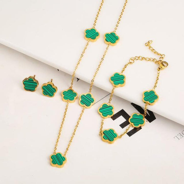Tree-shaped jewellery set