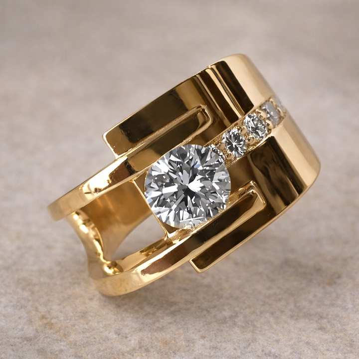 Irregular Retro Gold Ring with Diamonds