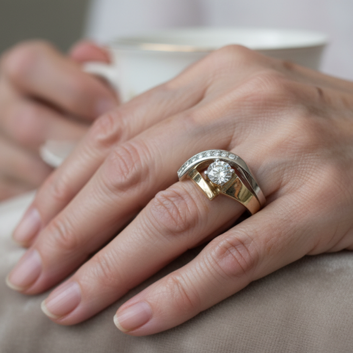 Irregular Vintage Ring in Gold and White Gold with Diamonds