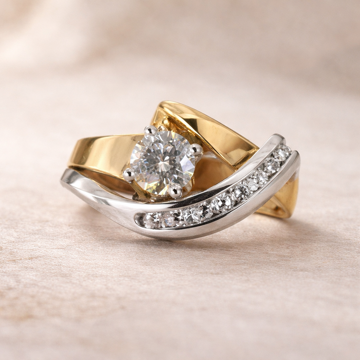 Irregular Vintage Ring in Gold and White Gold with Diamonds