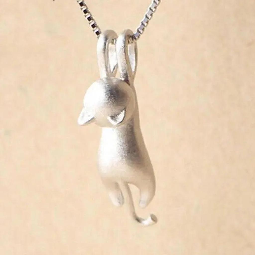 Playful Necklace in White Gold