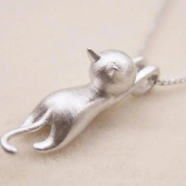 Playful Necklace in White Gold