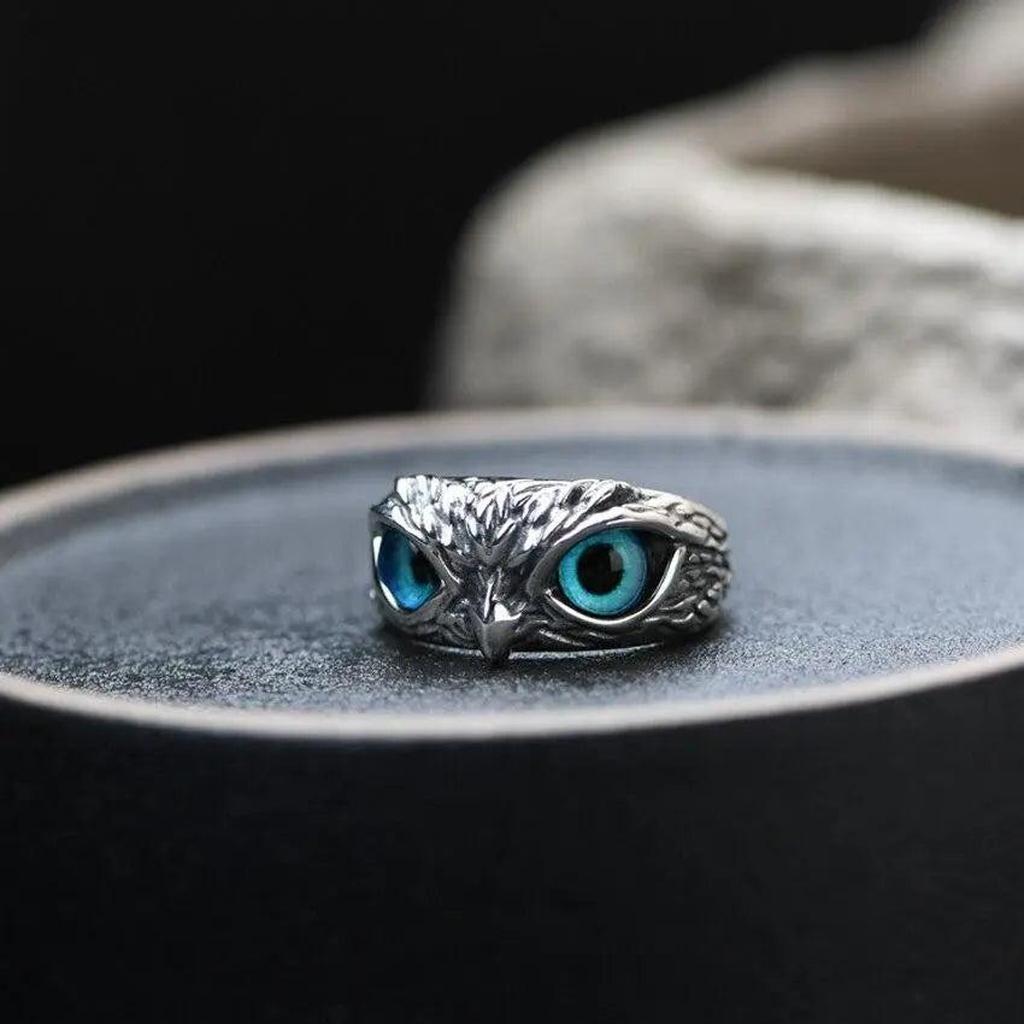 Adjustable Lucky Owl Ring in White Gold with Opal
