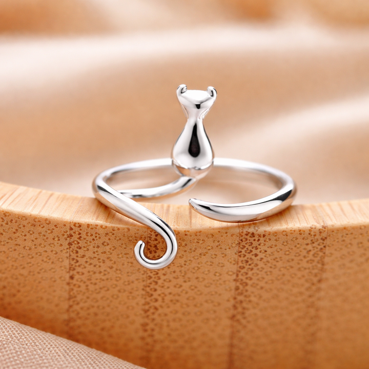 Adjustable Ring with Kittens in White Gold