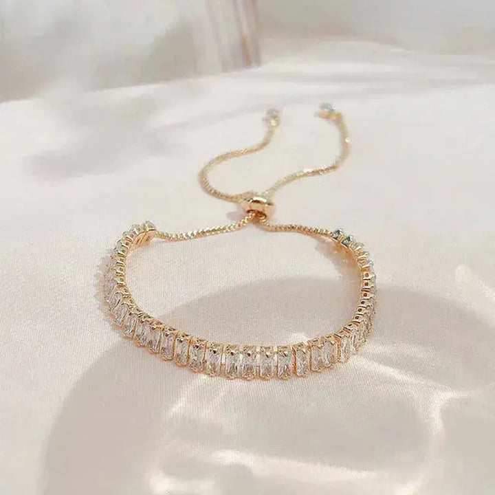 Adjustable Bracelet with Diamonds in Gold and White Gold