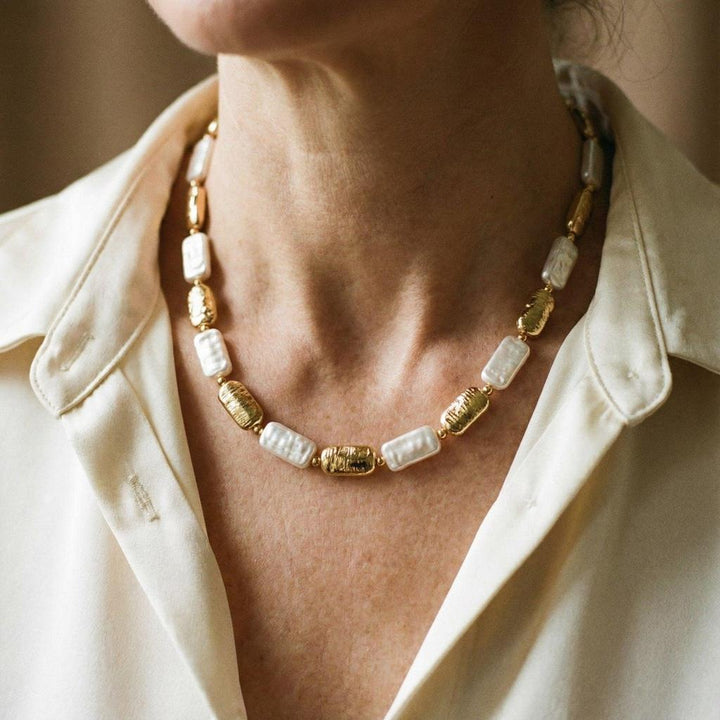Vintage Necklace with Rectangular Gold and White Pearls
